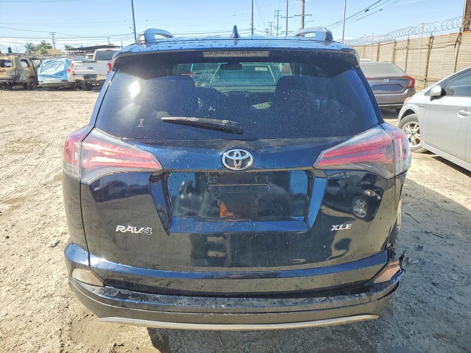 Продажа на аукционе авто 2017 Toyota Rav4, vin: JTMWFREVXHD105019, номер лота: 69057186