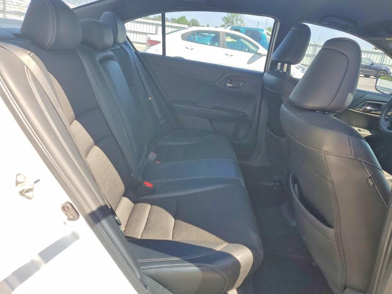 Продажа на аукционе авто 2017 Honda Accord, vin: 1HGCR2F52HA102828, номер лота: 49979086