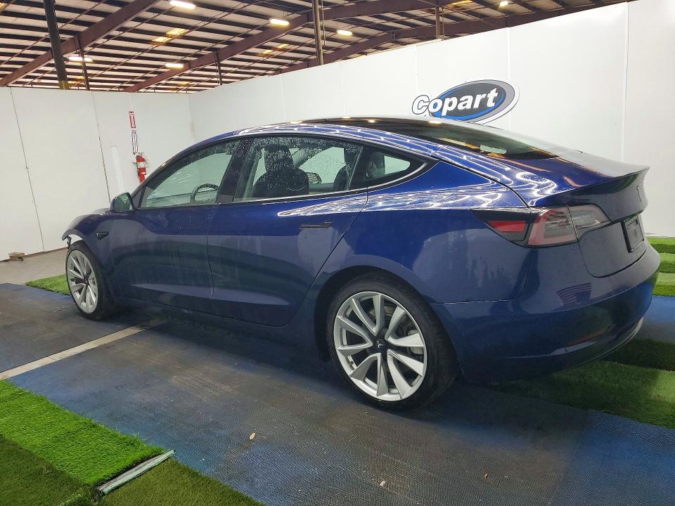 51532186 :رقم المزاد ، 5YJ3E1EA1NF369495 vin ، 2022 Tesla Model 3 مزاد بيع