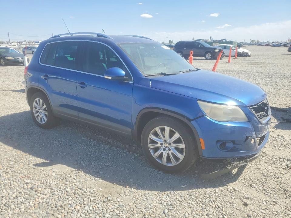 Продаж на аукціоні авто 2010 Volkswagen Tiguan, vin: WVGBV7AX6AW000979, номер лоту: 50558836