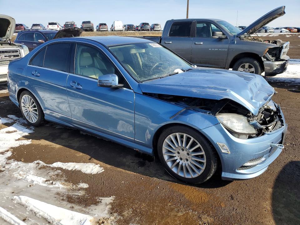 2011 Mercedes-benz C მანქანა იყიდება აუქციონზე, vin: WDDGF8FB8BA502021, აუქციონის ნომერი: 47863756