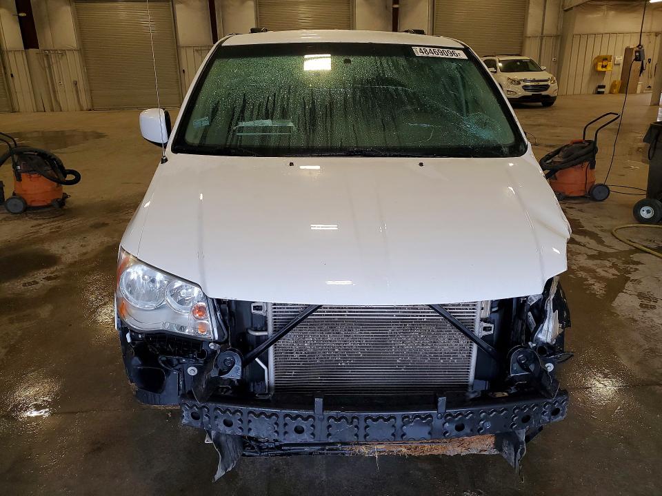 2015 Dodge Grand Caravan მანქანა იყიდება აუქციონზე, vin: 2C4RDGCG9FR556156, აუქციონის ნომერი: 48469096