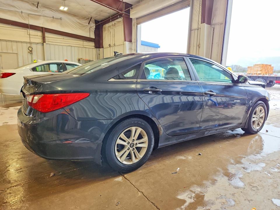 51513696 :رقم المزاد ، 5NPEB4AC2CH351001 vin ، 2012 Hyundai Sonata مزاد بيع