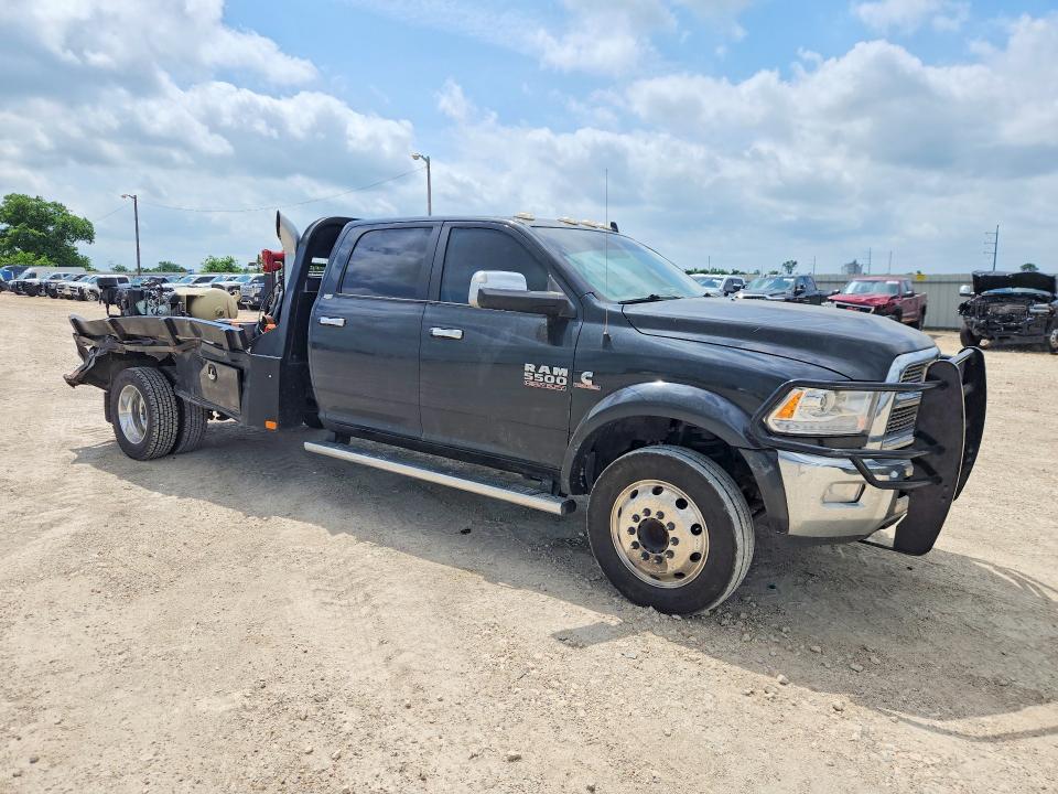 49639896 :رقم المزاد ، 3C7WRNFL2JG322380 vin ، 2018 Ram 5500 مزاد بيع