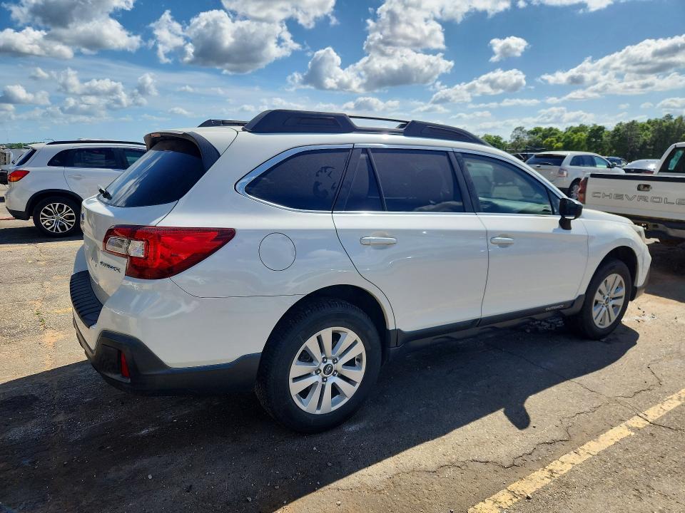 2018 Subaru Outback მანქანა იყიდება აუქციონზე, vin: 4S4BSAAC9J3374927, აუქციონის ნომერი: 49592926