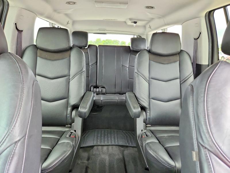50593176 :رقم المزاد ، 1GYS4HKJ2GR106743 vin ، 2016 Cadillac Escalade مزاد بيع