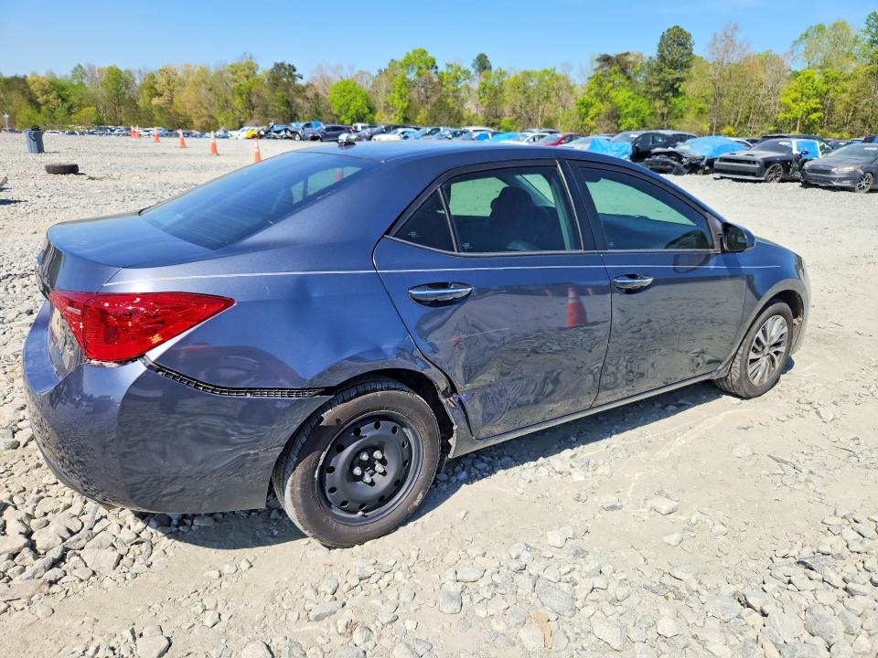 49564266 :رقم المزاد ، 5YFBURHE8JP829746 vin ، 2018 Toyota Corolla مزاد بيع
