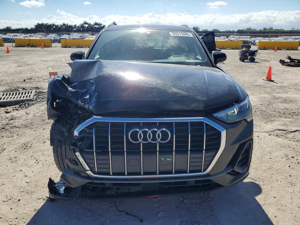 2020 Audi Q3 მანქანა იყიდება აუქციონზე, vin: WA1DECF34L1056053, აუქციონის ნომერი: 50315406