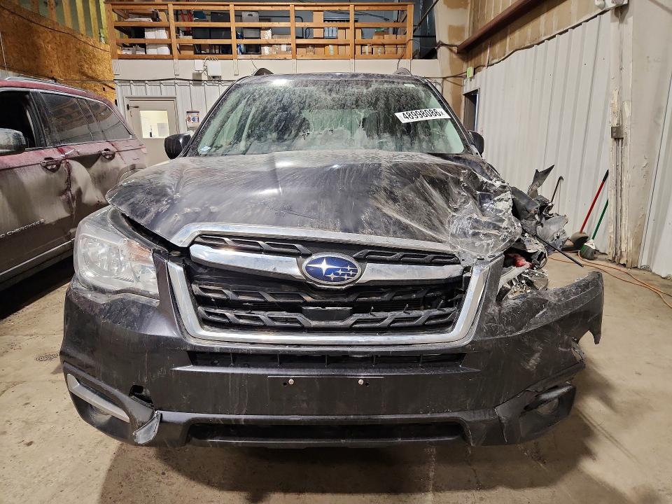48998086 :رقم المزاد ، JF2SJAGC0JH577837 vin ، 2018 Subaru Forester مزاد بيع