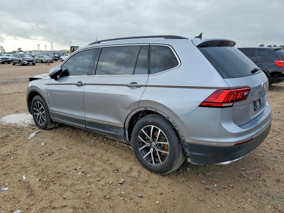 49510726 :رقم المزاد ، 3VV3B7AX8MM065890 vin ، 2021 Volkswagen Tiguan مزاد بيع