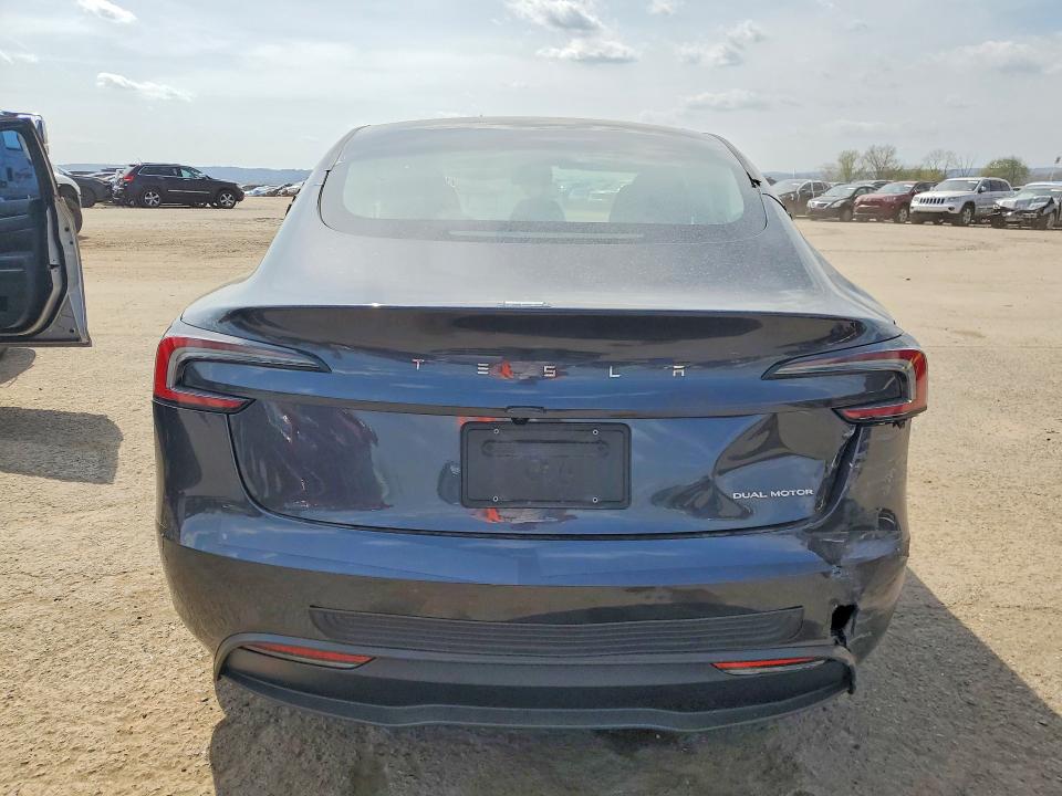 49636956 :رقم المزاد ، 5YJ3E1EA8SF876986 vin ، 2025 Tesla Model 3 مزاد بيع