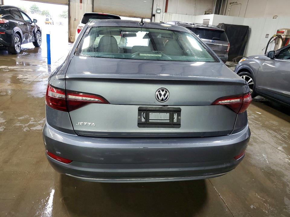 49509256 :رقم المزاد ، 3VWC57BUXMM020330 vin ، 2021 Volkswagen Jetta مزاد بيع