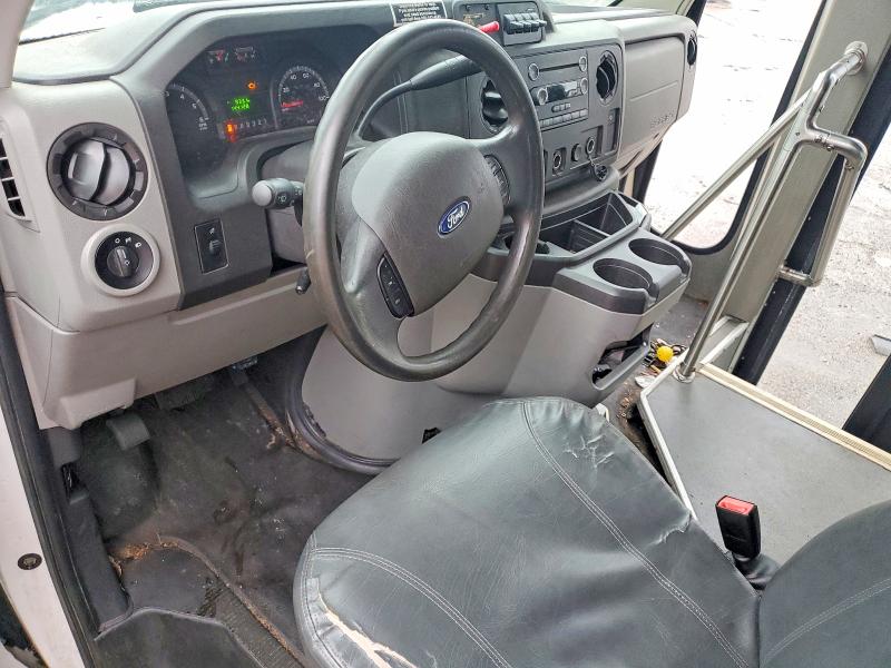 52266356 :رقم المزاد ، 1FDEE3FL2GDC33192 vin ، 2016 Ford Econoline مزاد بيع