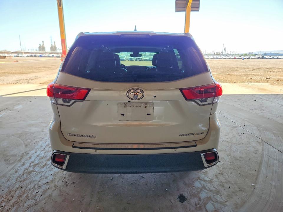 Продаж на аукціоні авто 2017 Toyota Highlander, vin: 5TDDZRFH5HS447571, номер лоту: 50105356