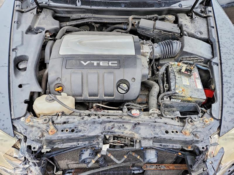 45793756 :رقم المزاد ، JH4KB16395C800617 vin ، 2005 Acura Rl مزاد بيع