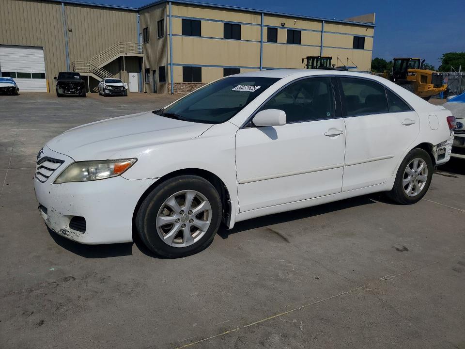 50572826 :رقم المزاد ، 4T1BF3EK9BU637852 vin ، 2011 Toyota Camry مزاد بيع