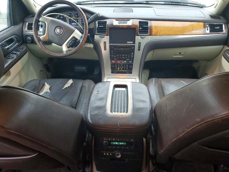 Auction sale of the 2010 Cadillac Escalade, vin: 1GYUKKEF7AR289485, lot number: 47917586