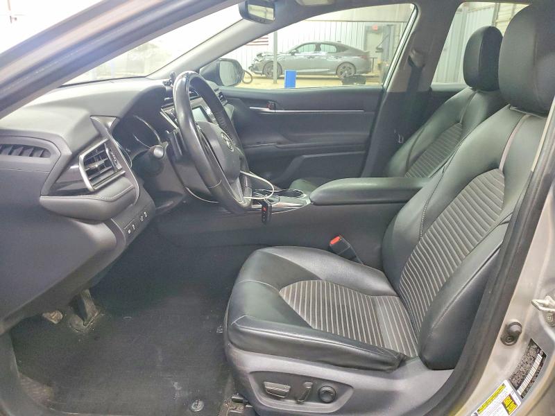 49708226 :رقم المزاد ، 4T1B11HK3KU785347 vin ، 2019 Toyota Camry مزاد بيع