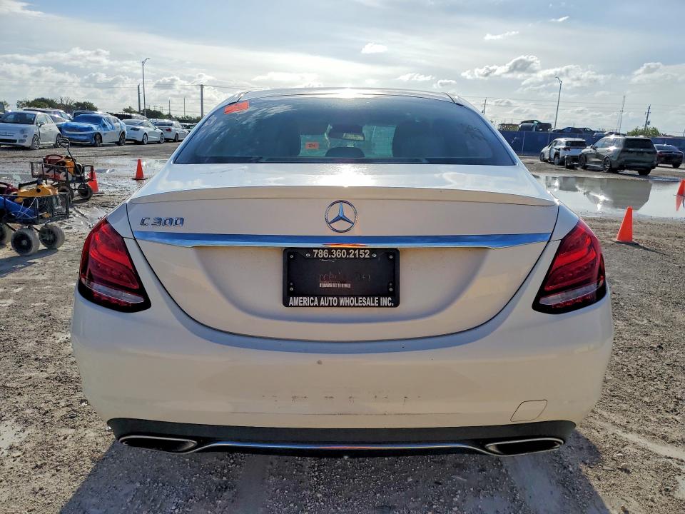 2016 Mercedes-benz C მანქანა იყიდება აუქციონზე, vin: 55SWF4JB3GU161758, აუქციონის ნომერი: 50013486