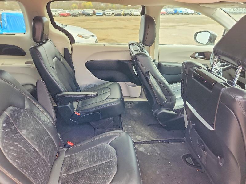 Продажа на аукционе авто 2018 Chrysler Pacifica, vin: 2C4RC1EG1JR270775, номер лота: 49427516