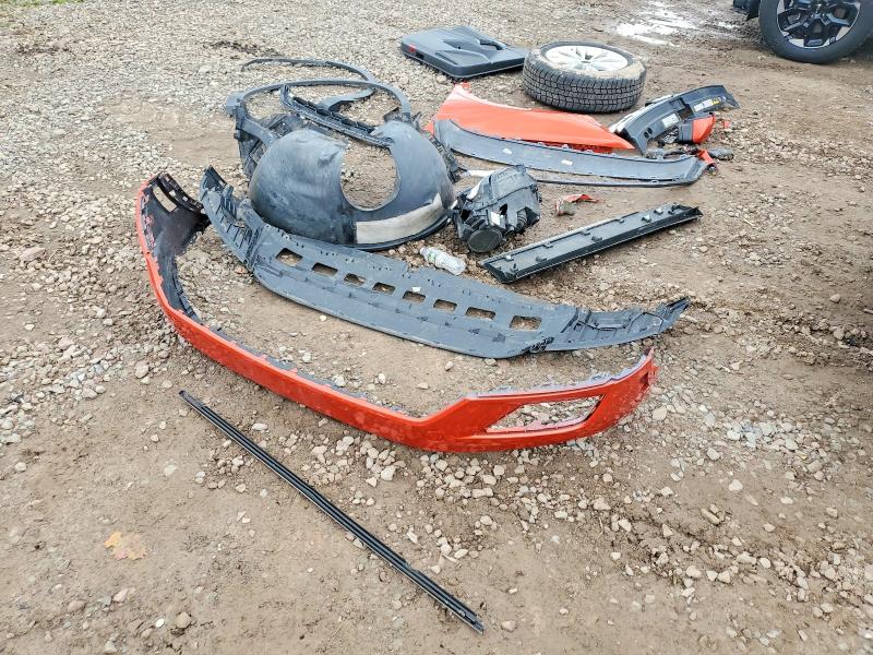 49181586 :رقم المزاد ، 3VV2B7AX2JM114962 vin ، 2018 Volkswagen Tiguan مزاد بيع
