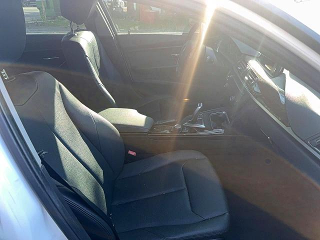 51367386 :رقم المزاد ، WBA3C3G58FNT52372 vin ، 2015 Bmw 320 مزاد بيع