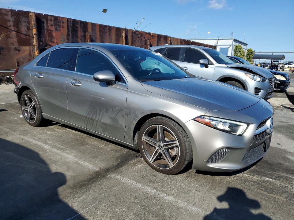 48703136 :رقم المزاد ، WDD3G4EB8KW031948 vin ، 2019 Mercedes-benz A مزاد بيع