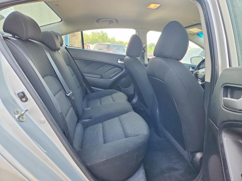 2018 Kia Forte მანქანა იყიდება აუქციონზე, vin: 3KPFK4A72JE185801, აუქციონის ნომერი: 49961916