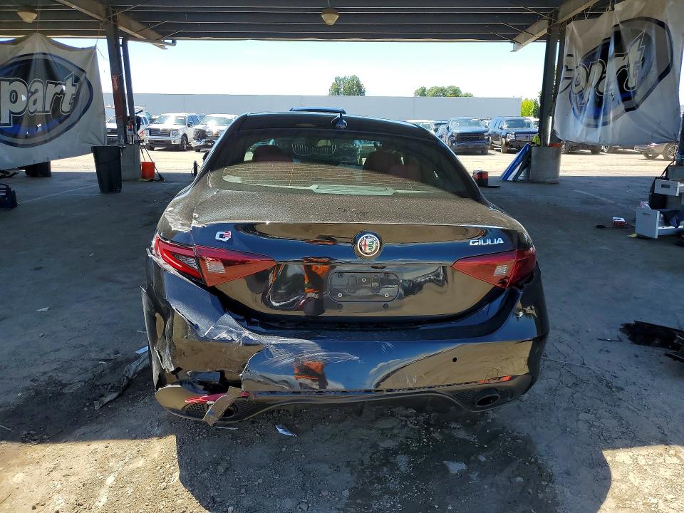 Продаж на аукціоні авто 2022 Alfa Romeo Giulia, vin: ZARFAMBN4N7656858, номер лоту: 50986766