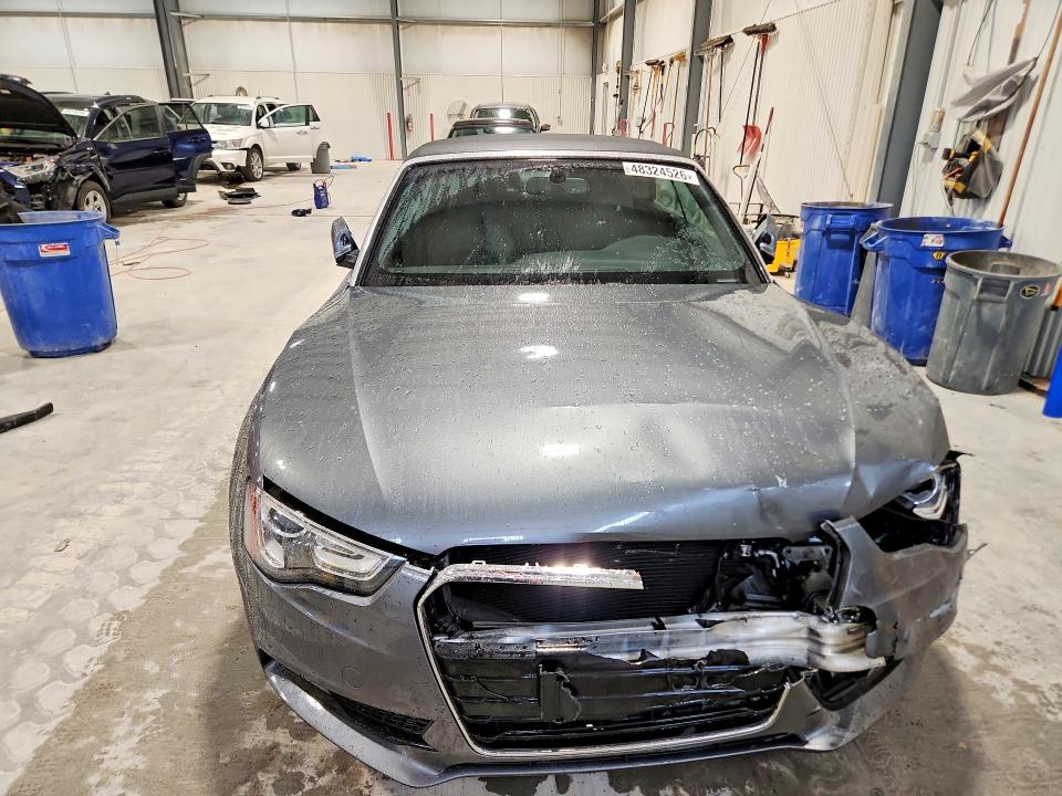 48324526 :رقم المزاد ، WAUVFAFH1DN000652 vin ، 2013 Audi A5 مزاد بيع