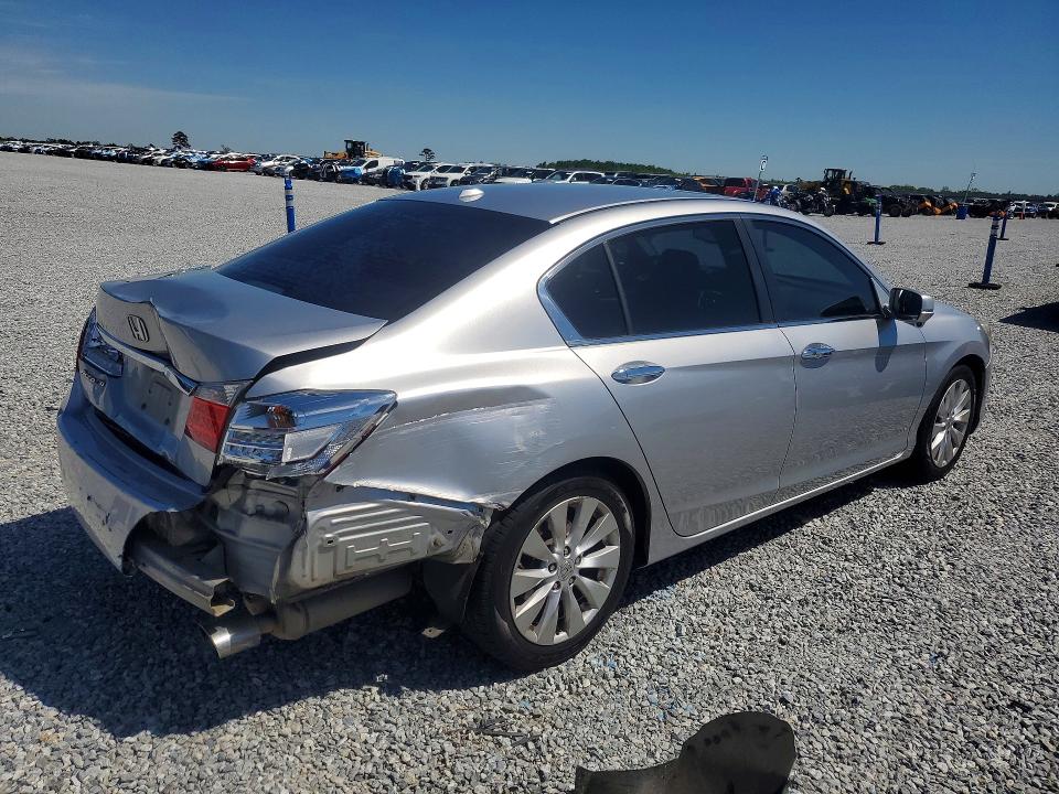 2015 Honda Accord მანქანა იყიდება აუქციონზე, vin: 1HGCR2F82FA070972, აუქციონის ნომერი: 49028156
