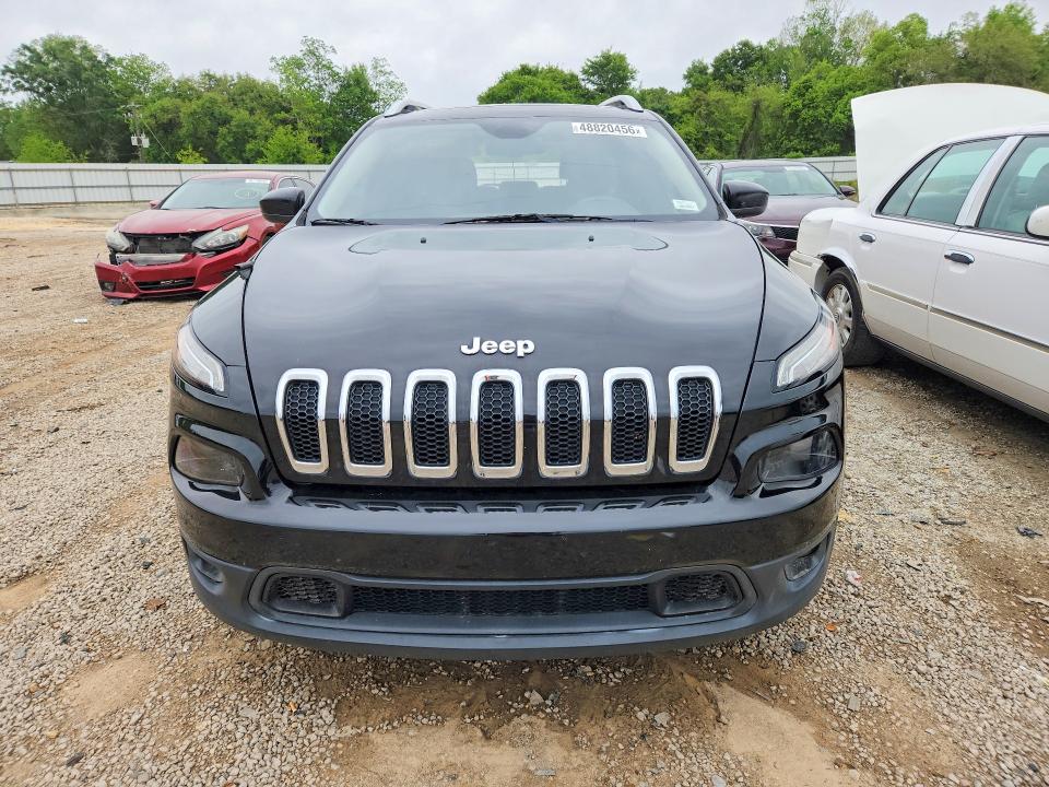 48820456 :رقم المزاد ، 1C4PJLCB0HW650725 vin ، 2017 Jeep Cherokee مزاد بيع