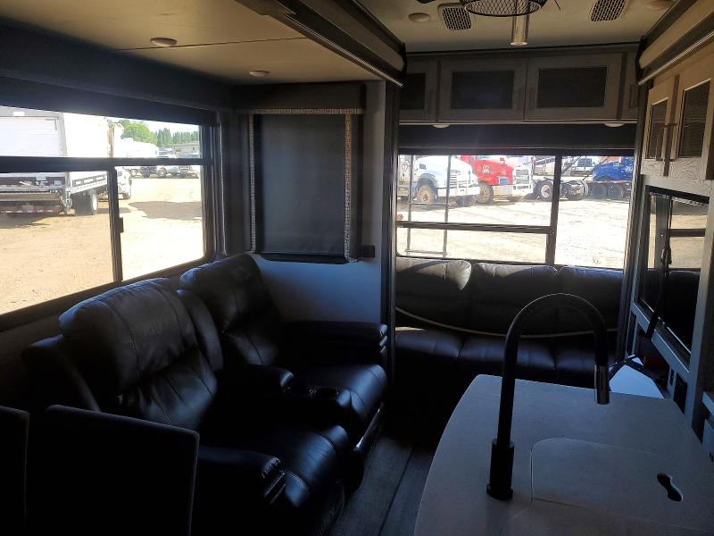 2020 Keystone Rv Montana Fifth Wheel მანქანა იყიდება აუქციონზე, vin: 4YDF38529MA742792, აუქციონის ნომერი: 49426176