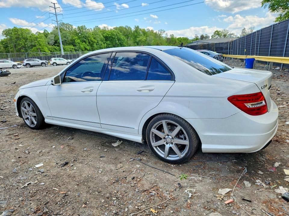 51093436 :رقم المزاد ، WDDGF4HB7DR280825 vin ، 2013 Mercedes-benz C مزاد بيع