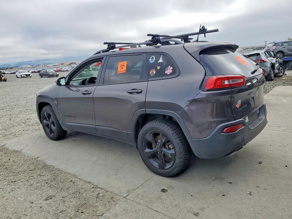 48296926 :رقم المزاد ، 1C4PJMCX4JD515346 vin ، 2018 Jeep Cherokee مزاد بيع