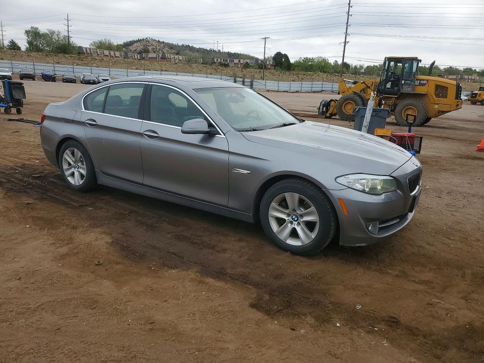 51107826 :رقم المزاد ، WBAXH5C57DDW16110 vin ، 2013 Bmw 528 مزاد بيع