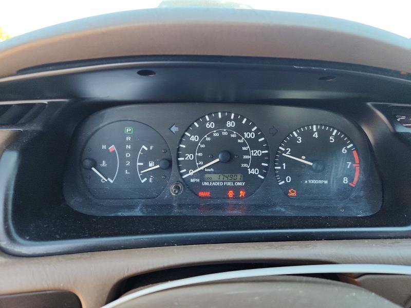 52019346 :رقم المزاد ، JT2BG28K8W0250156 vin ، 1998 Toyota Camry مزاد بيع