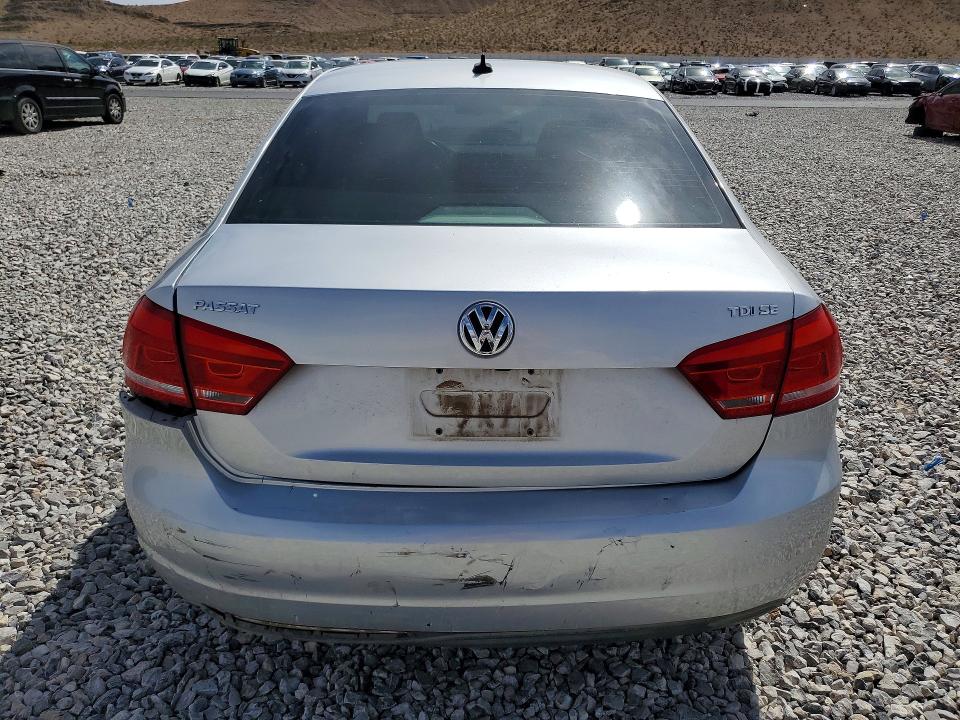 48672156 :رقم المزاد ، 1VWBN7A30EC069446 vin ، 2014 Volkswagen Passat مزاد بيع