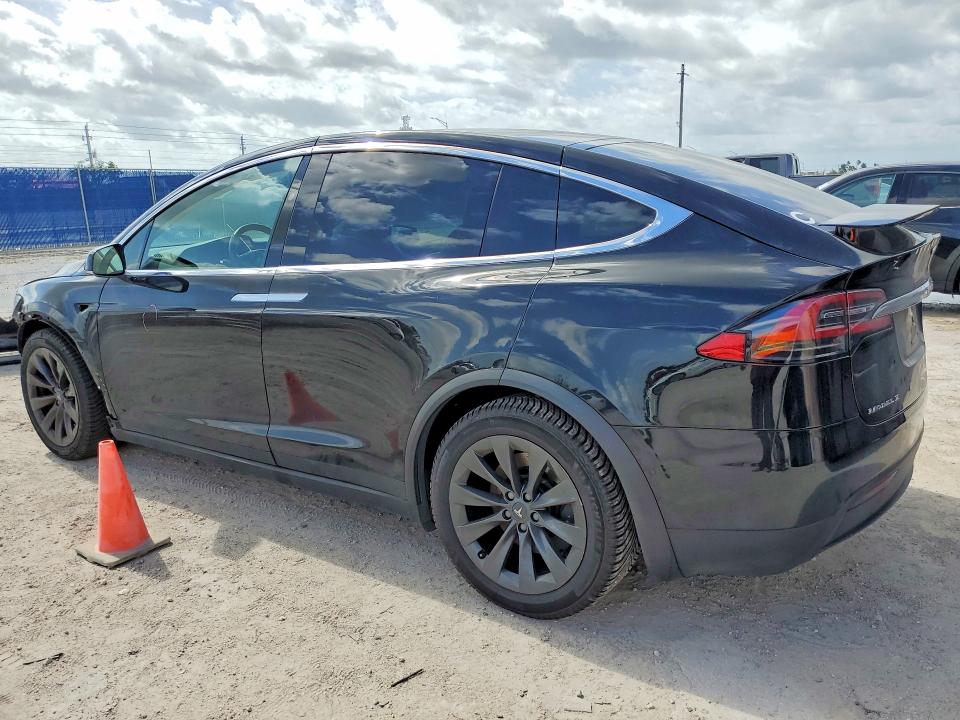 Aukcja sprzedaży 2018 Tesla Model X, vin: 5YJXCAE28JF102333, numer aukcji: 50643556