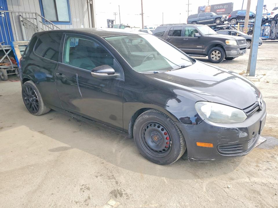49939286 :رقم المزاد ، WVWBB7AJ7AW304069 vin ، 2010 Volkswagen Golf مزاد بيع