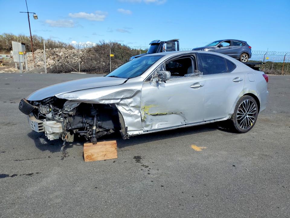 48535676 :رقم المزاد ، JTHBF5C2XB5132074 vin ، 2011 Lexus Is 250 مزاد بيع