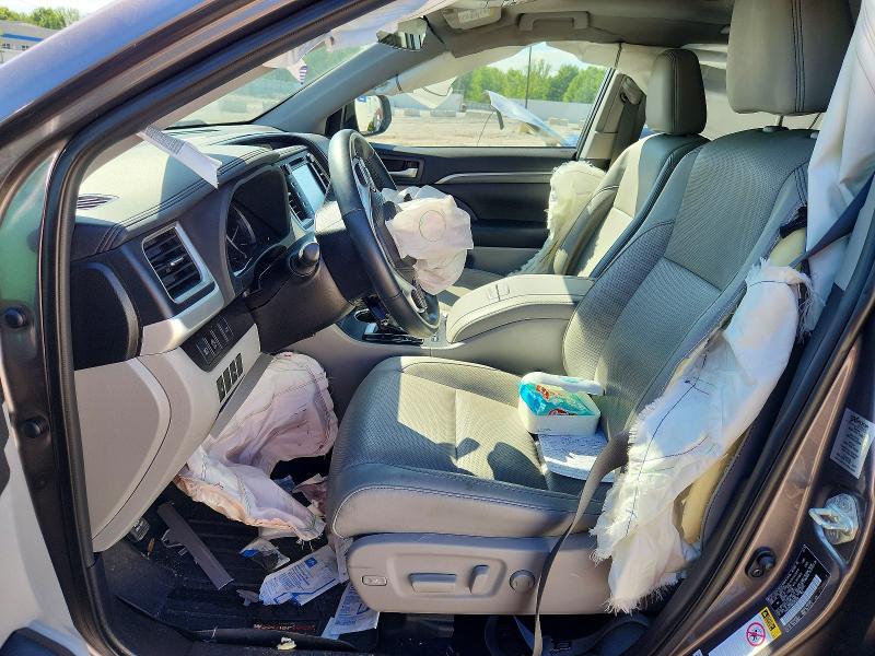 Продажа на аукционе авто 2019 Toyota Highlander, vin: 5TDDZRFH8KS992848, номер лота: 51879526