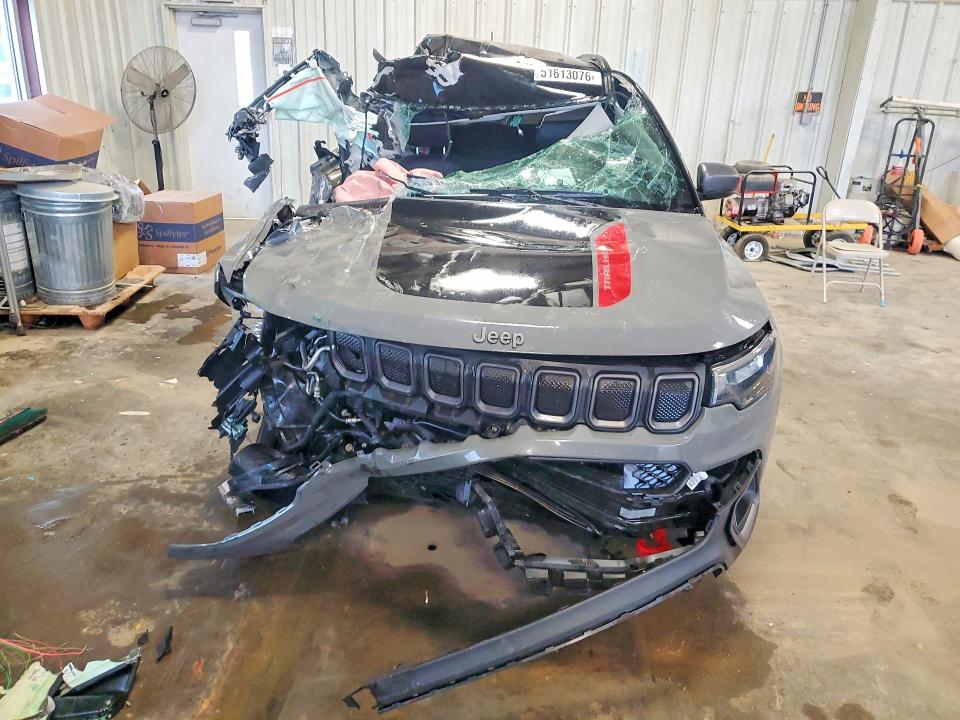 Продаж на аукціоні авто 2022 Jeep Compass, vin: 3C4NJDDB2NT107700, номер лоту: 51613076