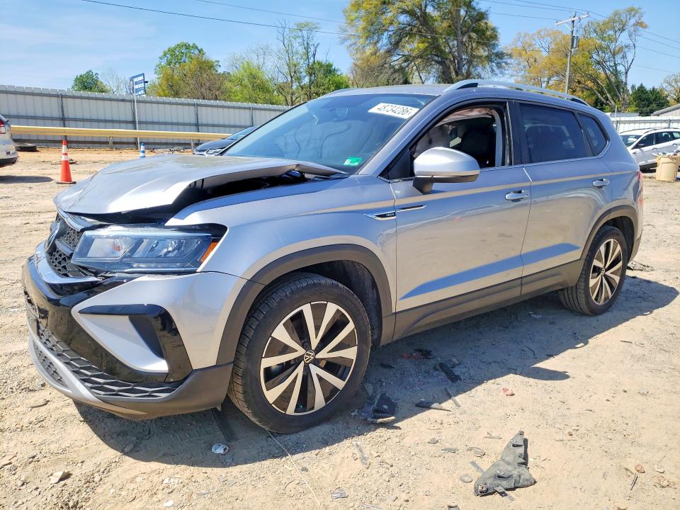 48734286 :رقم المزاد ، 3VVWX7B26NM059654 vin ، 2022 Volkswagen Taos مزاد بيع