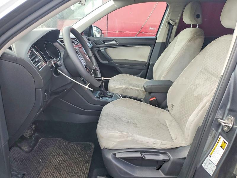 51300626 :رقم المزاد ، 3VV1B7AX0JM124353 vin ، 2018 Volkswagen Tiguan مزاد بيع