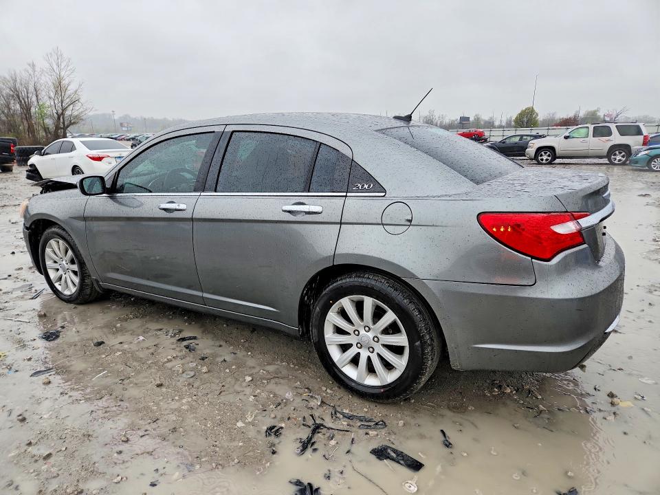Продажа на аукционе авто 2013 Chrysler 200, vin: 1C3CCBCG9DN522616, номер лота: 48092526