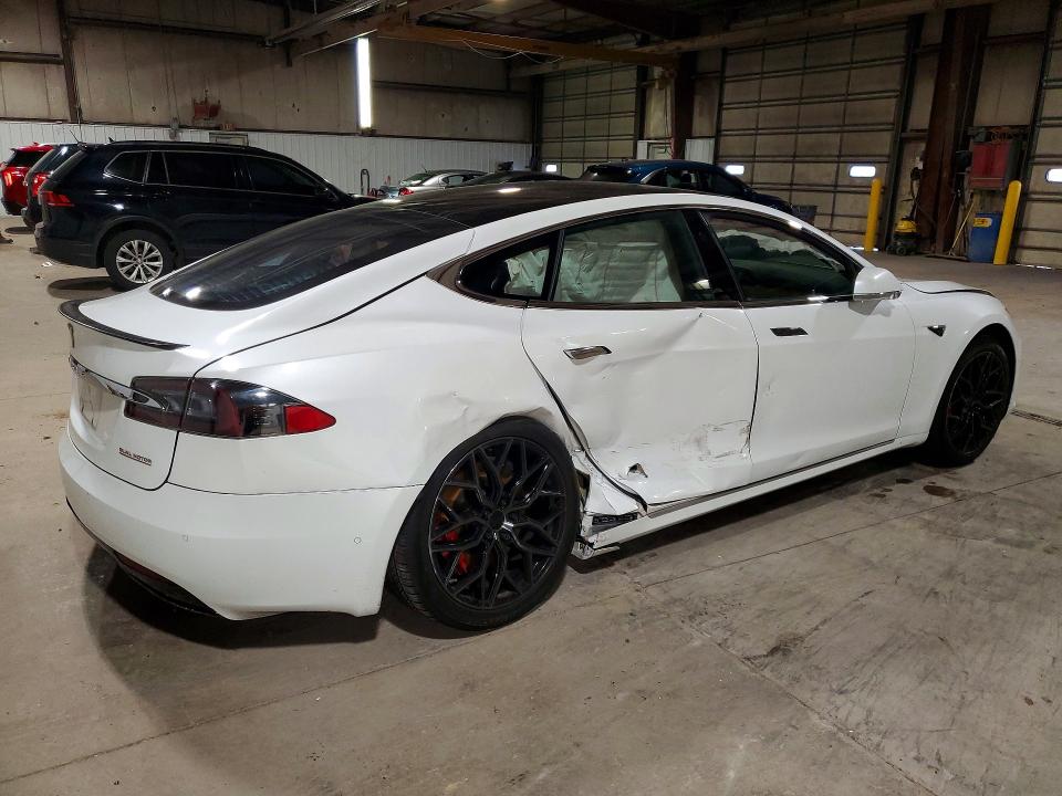 51782336 :رقم المزاد ، 5YJSA1E46KF335114 vin ، 2019 Tesla Model S مزاد بيع