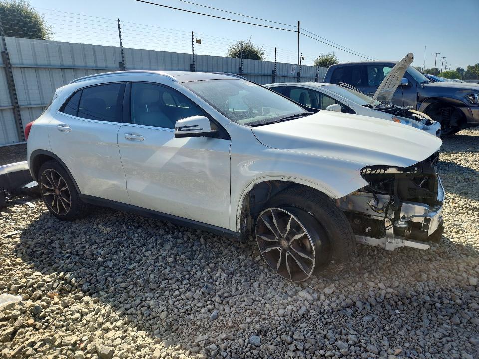 51171756 :رقم المزاد ، WDCTG4GB2GJ254587 vin ، 2016 Mercedes-benz Gla مزاد بيع