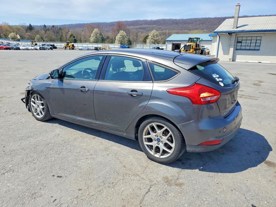 48417346 :رقم المزاد ، 1FADP3K25FL273686 vin ، 2015 Ford Focus مزاد بيع