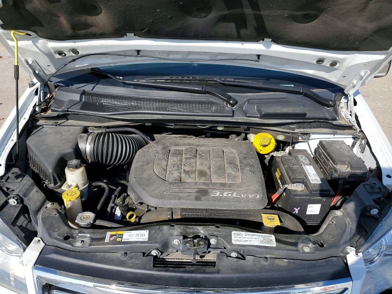 50496946 :رقم المزاد ، 2C4RC1CG4FR674924 vin ، 2015 Chrysler Town&count مزاد بيع